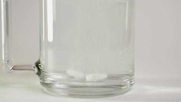 Taking Pill Drop Glass Water Fizzes Dissolves Water — Stock video