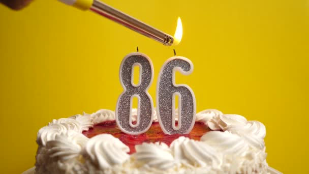케이크에 모양의 붙인다 생일이나 기념비적 행사를 기념하는 기념식의 — 비디오