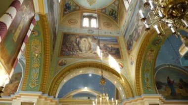 İç mekan, Ortodoks kilisesinin mimarisi, resim, ikonostaz ve panikadylo.