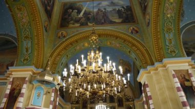 İç mekan, Ortodoks kilisesinin mimarisi, resim, ikonostaz ve panikadylo.