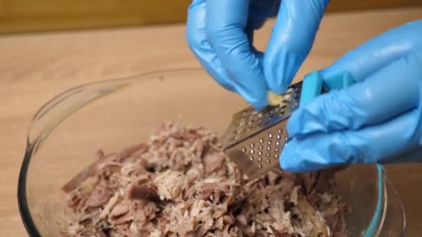 Sól Przyprawy Czosnek Dodawane Mięsa Przygotowanie Dań Mięsnych — Wideo stockowe