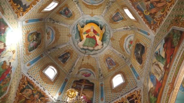 Malowanie Kopuły Środku Kościoła Wnętrze Świątyni Zwolniony Ruch — Wideo stockowe