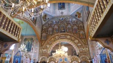 Bir Doğu Avrupa kilisesine ait Iconostasis. Dini kültür.