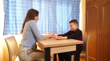 Bir kız ve bir oğlan 