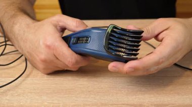 Ayarlanabilir eklenti kırpıcıya bağlandı.