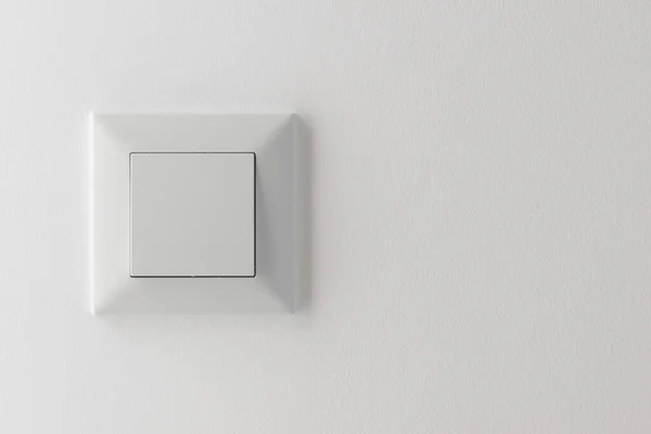 beyaz prizli elektrik prizi