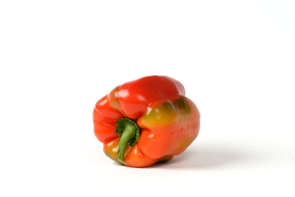Geïsoleerde Rode Paprika Witte Achtergrond — Stockfoto