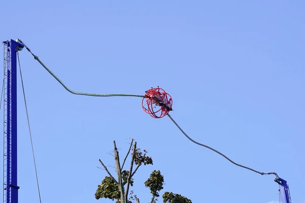 Kharkiv, Ukrayna - 20 Eylül 2022 - Gorky Central Park of Culture and Leisure 'daki Catapulta