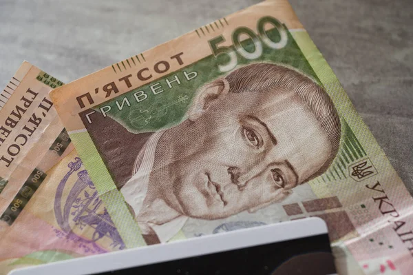 Ukrayna 500 Hryvna Banknot Ödeme Kartı Kapanış Ödeme Konsepti Stok Fotoğraf
