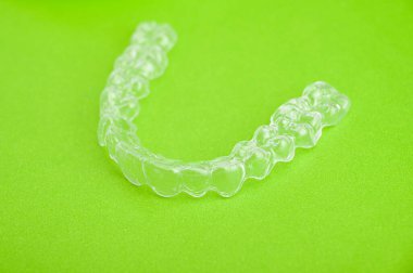 Görünmez diş hizalayıcılar, dişleri ayarlamak ve hizalamak için ortodontik cihaz, sağlık hizmetleri