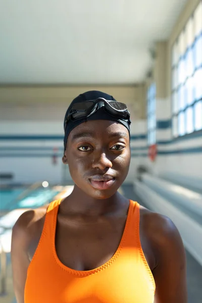Close Portrait Black Young Woman Heated Swimming Pool — Stock Photo, Image