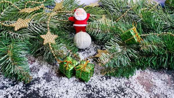 Рождество Новый Год Праздничный Фон Еловыми Ветвями Елкой Рождественскими Игрушками — стоковое фото
