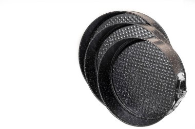 Kek ve ekmek için metal fırın tavaları. Fırın pişirme. Boşluğu kopyala