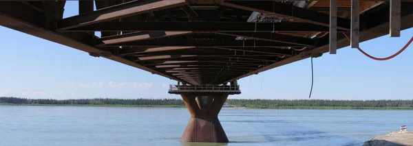 Северо Западные Территории Мостом — стоковое фото