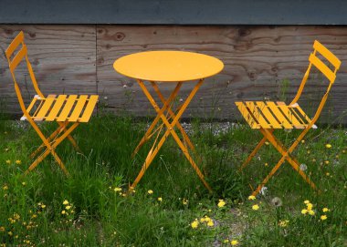 Misafir masası ziyaretçileri bekliyor.