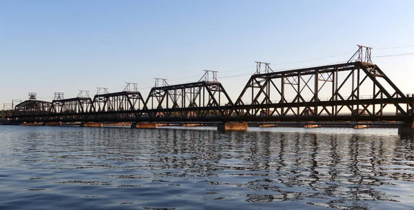 Многофункциональный Железнодорожный Мост — стоковое фото