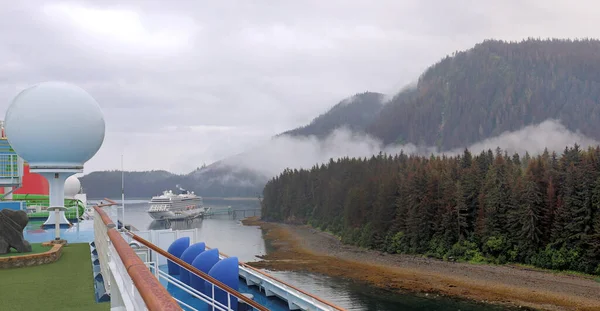 Foggy View Alaska Cruising Adventure — Stock Photo, Image
