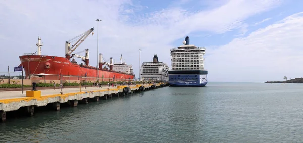 プエルトプラタ港の船 ドミニカ共和国 — ストック写真