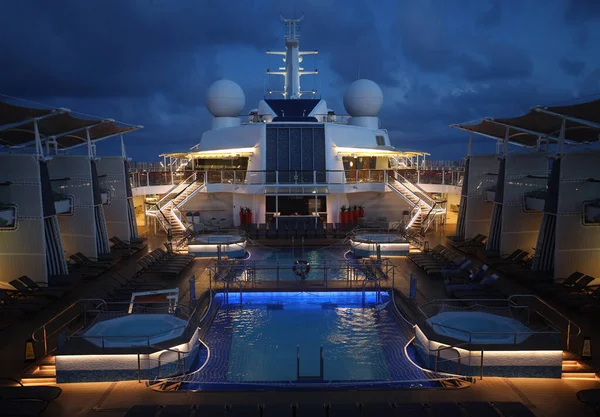 Early Morning Cruise Ship Pool — Stock Photo, Image