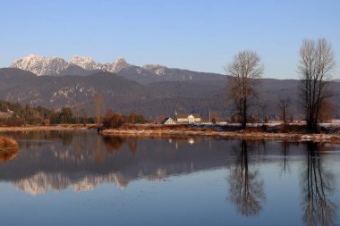 Kışın ilk karı yerde.