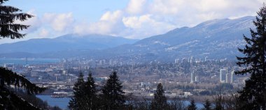 Kuzey Vancouver Burnaby Dağı Kanada 'dan görüldü