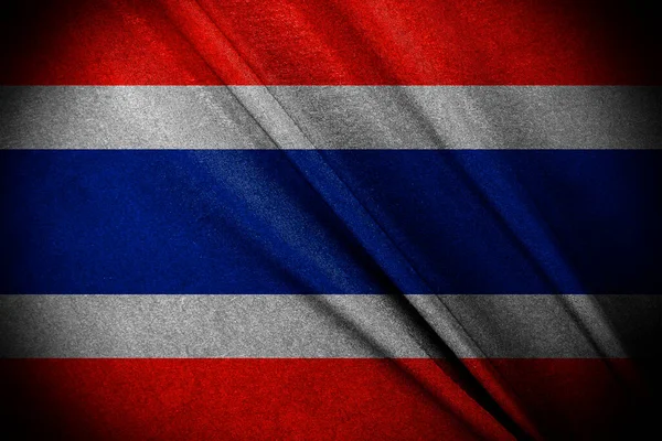 在黑暗的背景下 泰国国旗飘扬 旗杆迎风飘扬 — 图库照片
