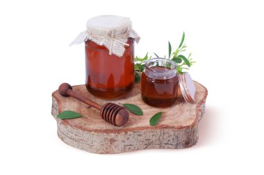 Taze zencefil ve ahşap bal kavanozlu organik bal kavanozu kırsal ahşap tahta tahtada sağlık ve sağlık için doğal tedavi