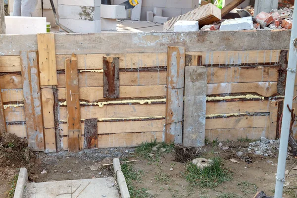 Výstavba Soukromých Domů Fragment Dřevěné Bednění Pro Betonovou Stěnu — Stock fotografie