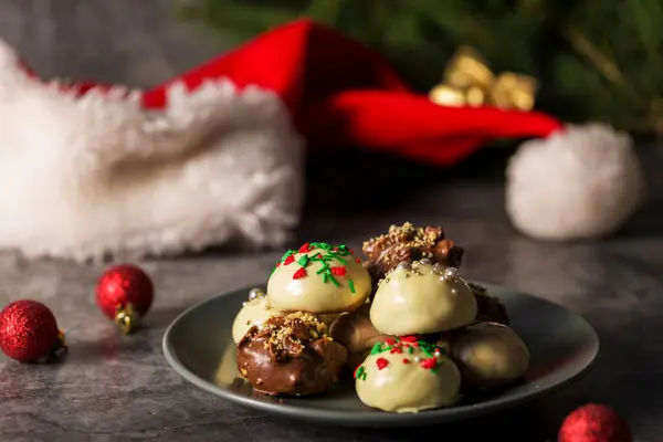 Fındıklı ve çikolatalı Noel kurabiyeleri. Noel sakin hayat