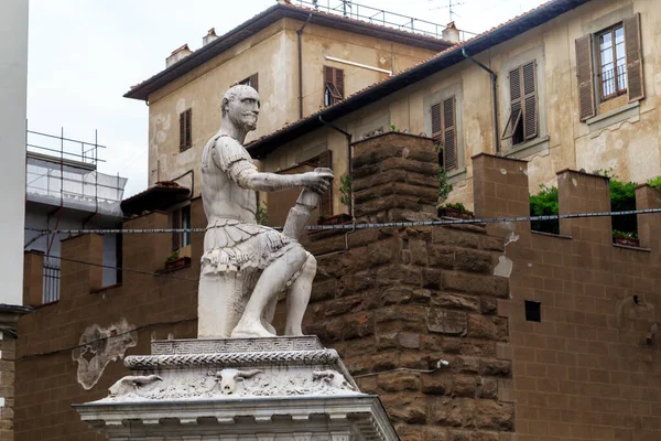 フィレンツェ イタリア 2018年9月13日 これはジョバンニ デッレ バンダ メディチ家の偉大なイタリアのコンコッティエリの一つへの記念碑です — ストック写真