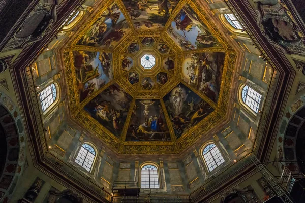 Флоренция Италия Сентября 2018 Купол Внутри Часовни Князей Базилике Сан — стоковое фото