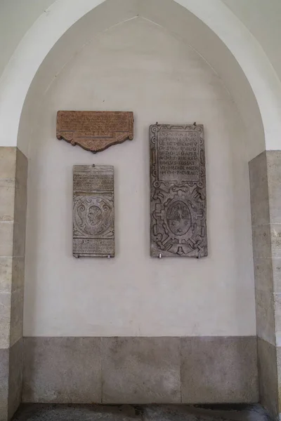 Wiedeń Audtria Maj 2019 Fragment Wystawy Starożytnych Artefaktów Korytarzu Kościoła — Zdjęcie stockowe
