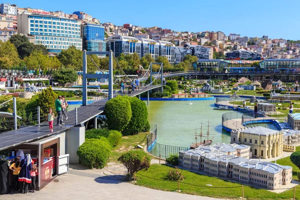 Stock image ISTANBUL, TURKEY - SEPTEMBER 14, 2017: These are layouts of the Bosphorus Bridge and other Turkish sightseeings in the Miniaturk park.