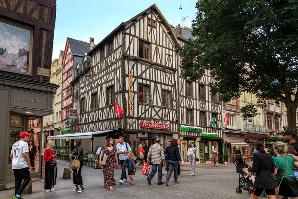 Rouen França Agosto 2019 Esta Uma Encruzilhada Das Ruas Medievais Imagens Royalty-Free