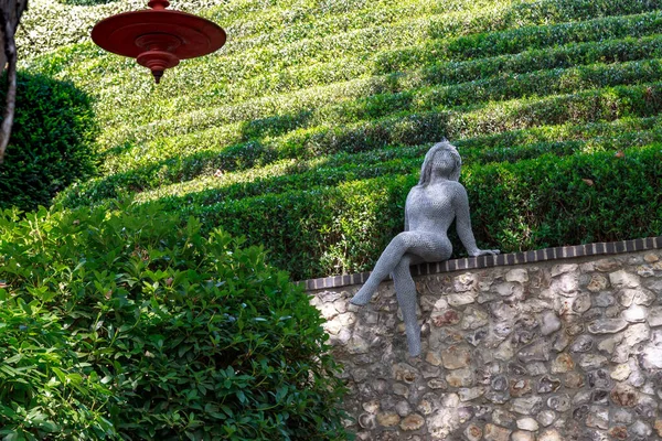 Etretat Francia Settembre 2019 Questa Installazione Woman Enjoying Zen Garden — Foto Stock