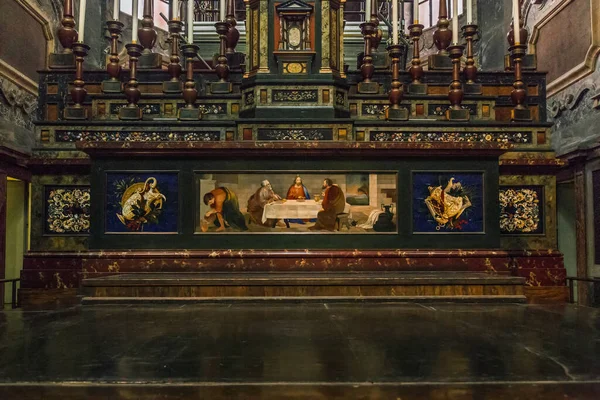 意大利佛罗伦萨 2018年9月13日 这是圣洛伦佐大教堂内王子礼拜堂的主要祭坛之一 — 图库照片
