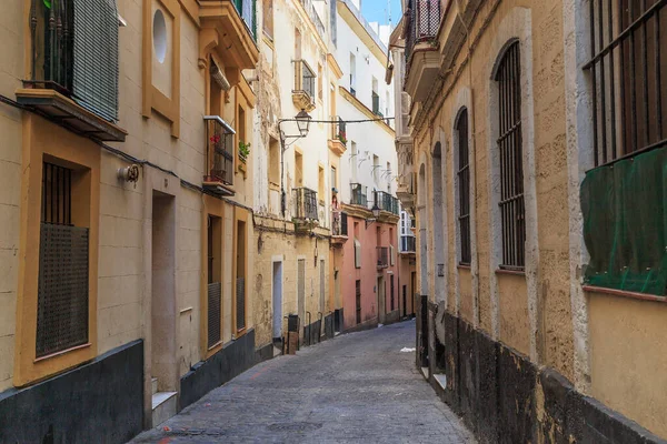 Cadiz Spanje Mei 2017 Dit Een Smalle Oude Straat Residentiële — Stockfoto