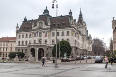 LJUBLJANA, SLOVENIA - MARTH 7, 2023: Bu Kongre Meydanı 'ndaki üniversitenin tarihi idari binası.