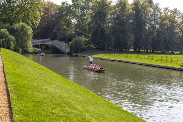 Кембридж Великий Бритаин Сентября 2014 Экскурсионная Поездка Лодке Реке Кам — стоковое фото