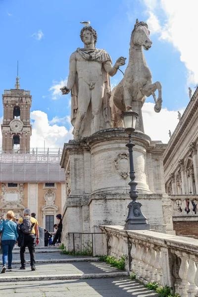 Рим Италия Марта 2023 Статуя Кастора Диоскура Конце Восхождения Капитолийский — стоковое фото