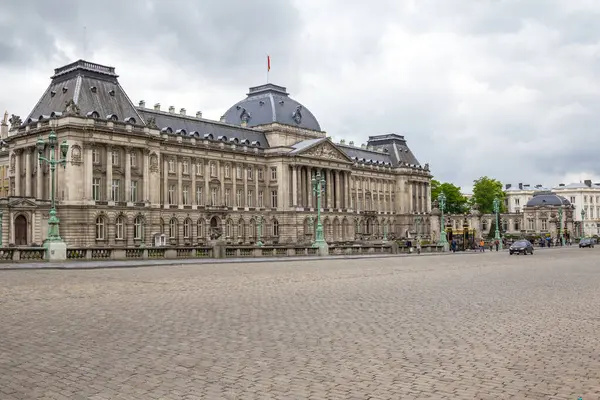 stock image BRUSSELS, BELGIUM - MAY 10, 2013: The Royal Palace is the official royal residence in Pale Square.