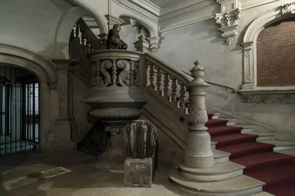 Fecamp September 2019 이것은 베네딕트 내부의 로비와 계단이다 — 스톡 사진