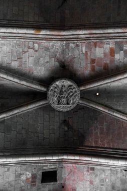 BARCELONA, SPAIN - 11 Mayıs 2017: Bu Santa Maria del Pi Bazilikası 'nın Gotik kaburga kasasının (rosette) kaptanıdır..