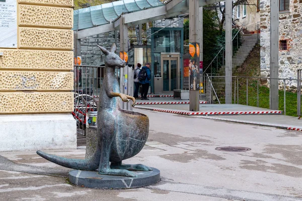 Ljubljana Slowenien März 2023 Das Ist Ein Bronzener Känguru Brunnen — Stockfoto
