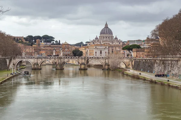 Roma Talya Mart 2023 Kutsal Melek Köprüsü Aziz Peter Bazilikası — Stok fotoğraf