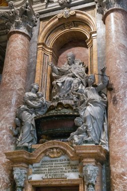 ROME, VATİKAN - 9 MARTH 2023: bu Aziz Peter Bazilikası 'ndaki Papa XIII..