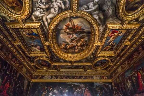 베니스 이탈리아 2018년 18일 이것은 궁전의 회의소의 천장의 조각입니다 — 스톡 사진