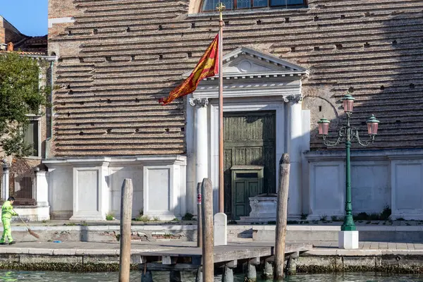 Venecia Italia Marzo 2023 Este Muelle Desierto Frente Iglesia San — Foto de Stock