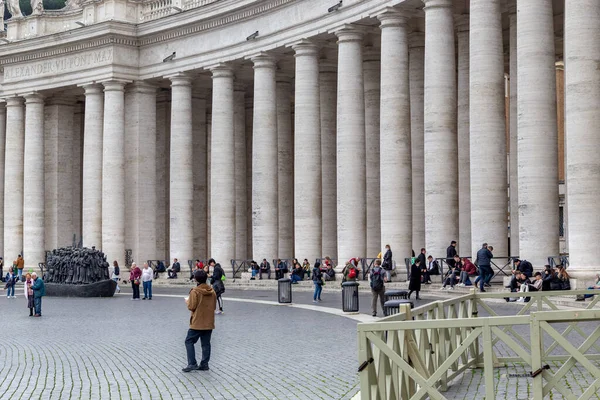 Rome Vatican Marth 2023 Bernini Sütununun Bir Parçası Göçmen Melekler — Stok fotoğraf