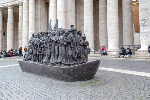 Rome Vatican Marth 2023 Monument Migrants Angels Don Know Timothy — Stock Photo, Image